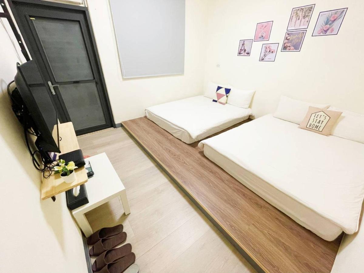 Fengjia 08 Home Taichung Luaran gambar
