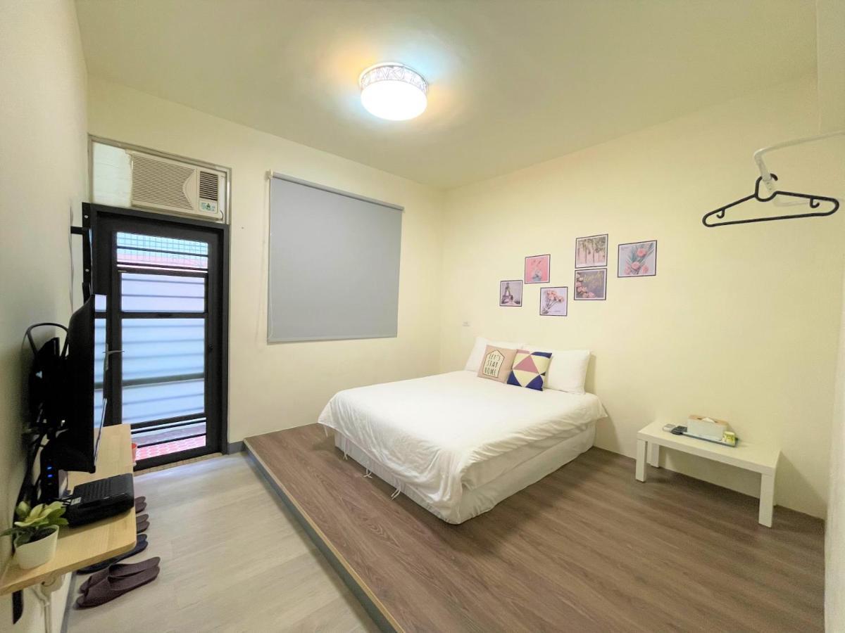 Fengjia 08 Home Taichung Luaran gambar