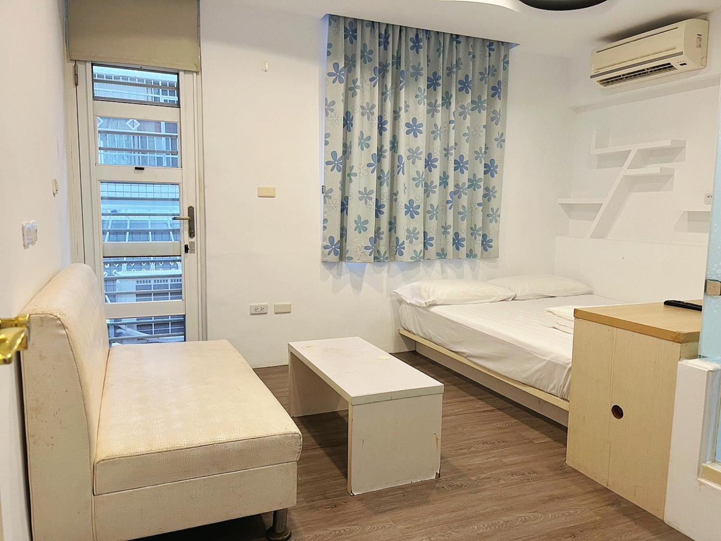 Fengjia 08 Home Taichung Luaran gambar